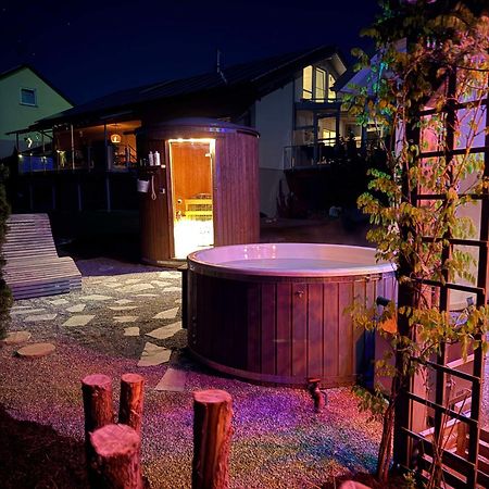 Appartement Maasai Mara Mit Whirlpool Und Sauna Бад Залгау Екстериор снимка