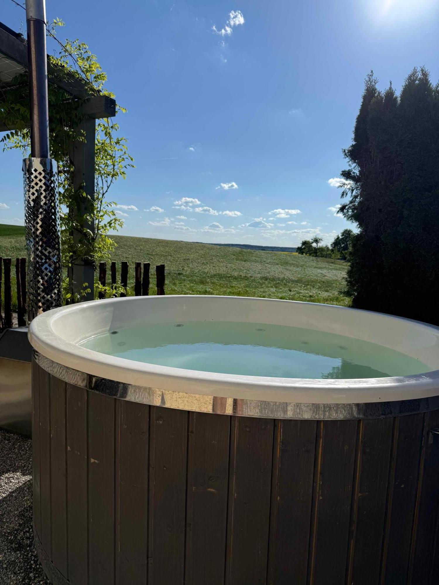 Appartement Maasai Mara Mit Whirlpool Und Sauna Бад Залгау Екстериор снимка